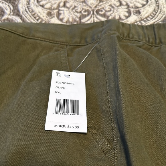 Men’s cargo pants 2x. The color is olive. - Picture 3 of 4
